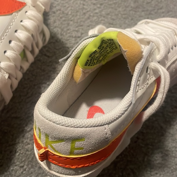 Low cut Nike blazer sneakers size 8 - Picture 6 of 7